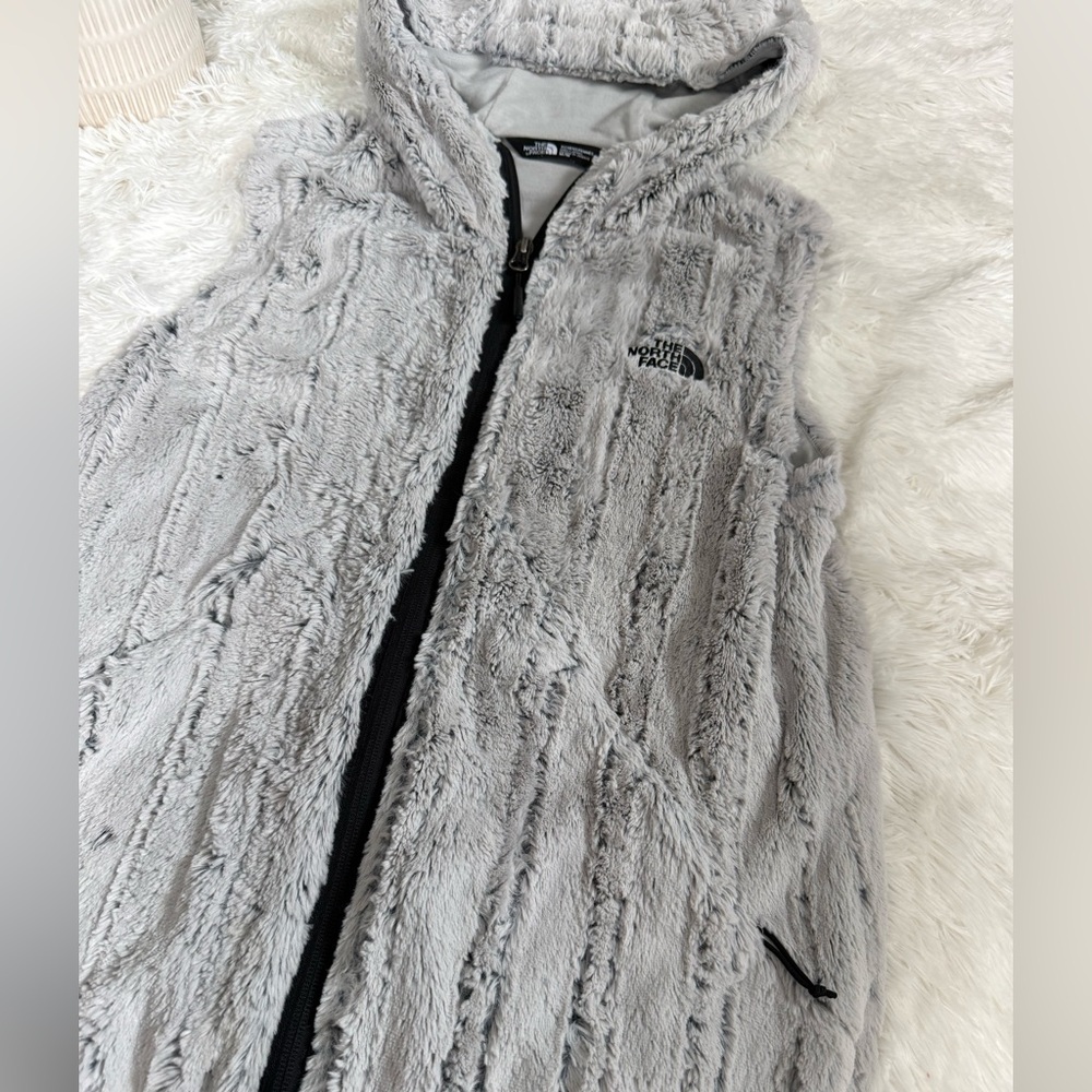 The North Face Gray Faux Fur Vest - Picture 2 of 8